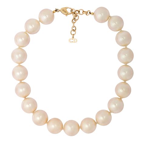 dior pearl necklace.|Dior pearl necklace price.